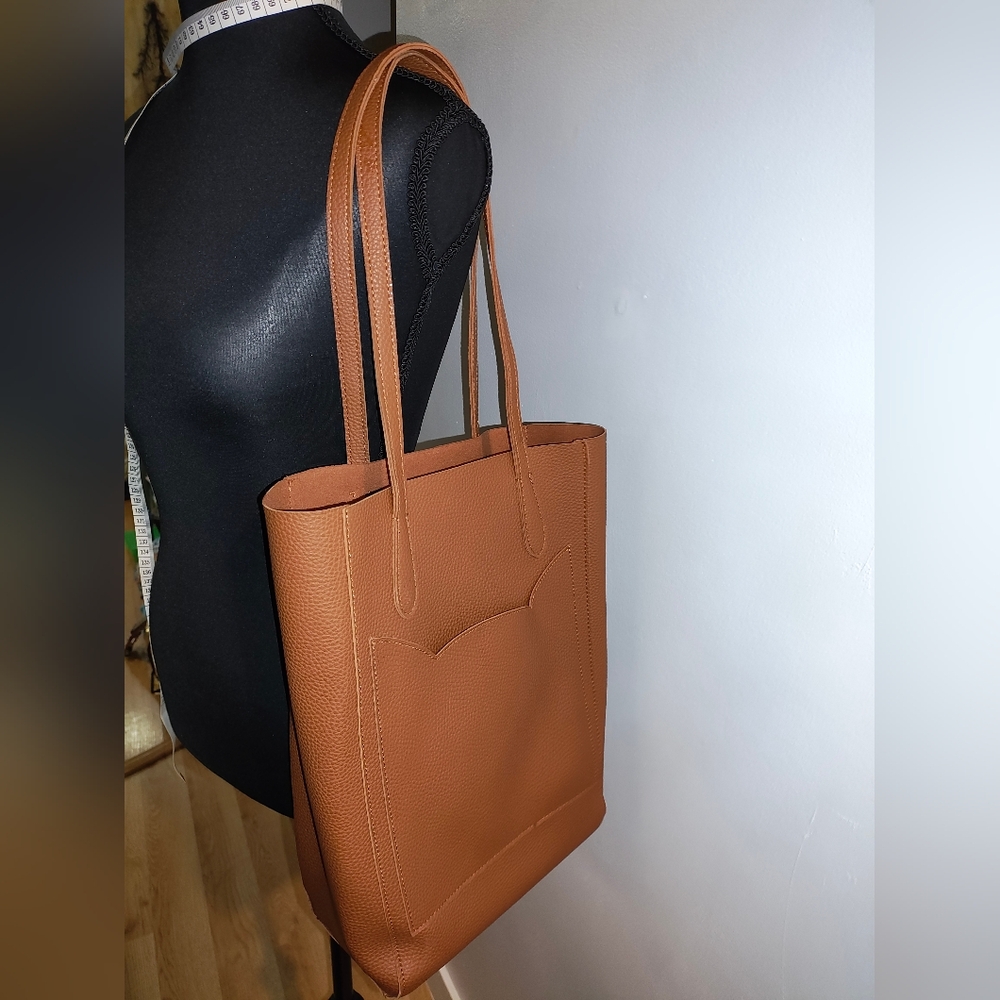 Chic Brown Leather Tote Bag